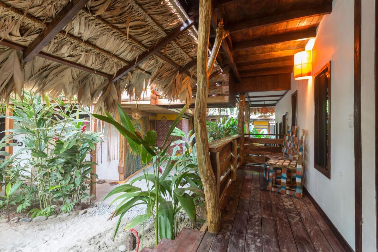 Playa 506 Beachfront Hostel Puerto Viejo de Talamanca Luaran gambar